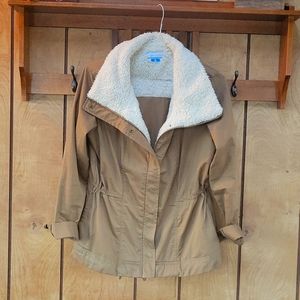 Woman's Columbia Light Weight Spring Jacket